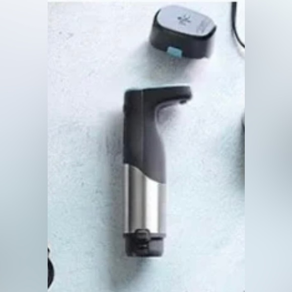 New pampered chef food processor - Picture 4 of 5